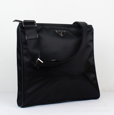 【廣州一品國際皮具廠】價(jià)格,廠家,圖片,運(yùn)動(dòng)箱包,廣州一品國際皮具廠-